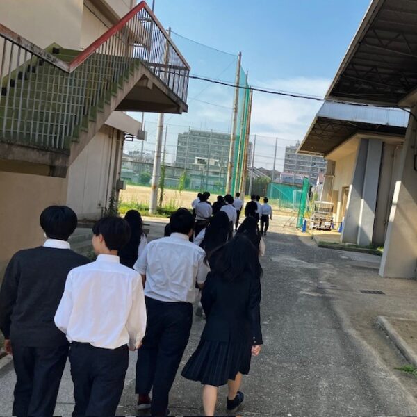 防災訓練「グラウンドへ！」