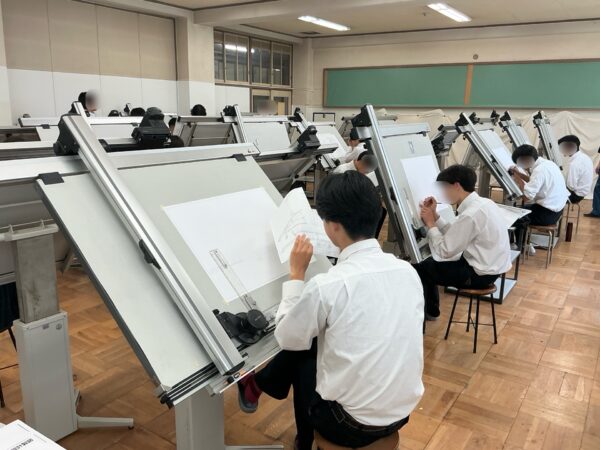 【３年住環境系列】住環境製図の授業を見てきました！
