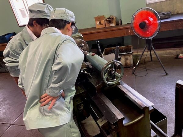授業見学（1年次 工業技術基礎）