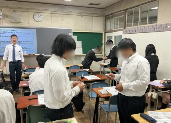 【社会人に向けて】就職希望者を対象に「マナー講座」をおこないました！（３年生就職希望者対象）